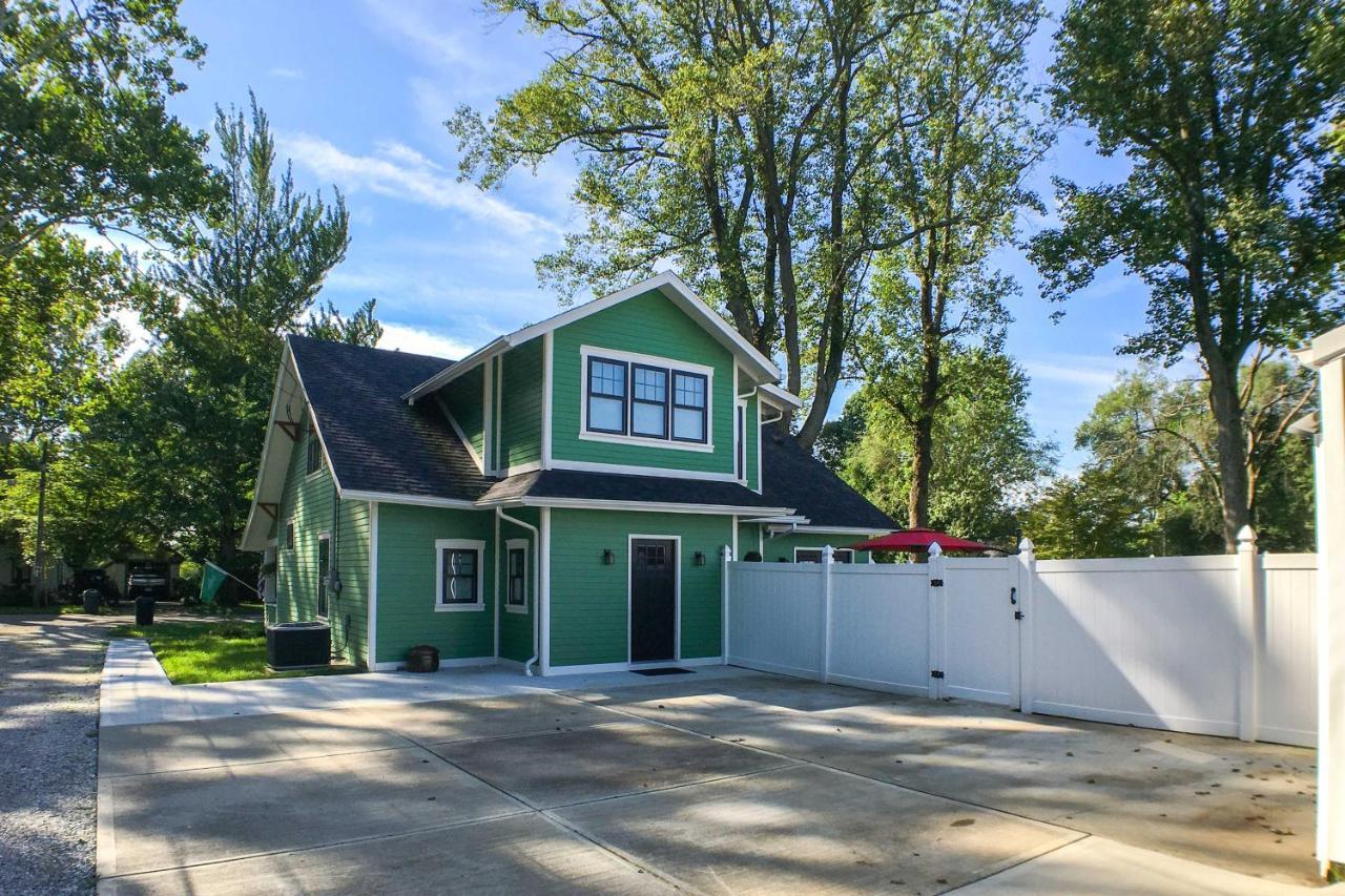 Willa Renovated Craftsman House With Patio And Fire Pit! Vevay Zewnętrze zdjęcie